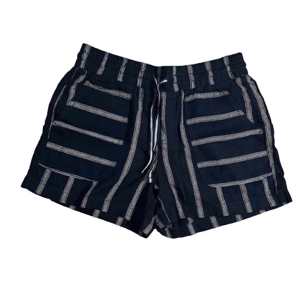Maurice’s Navy striped drawstring shorts
